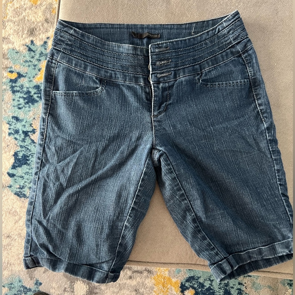 Maurice’s Bermuda shorts